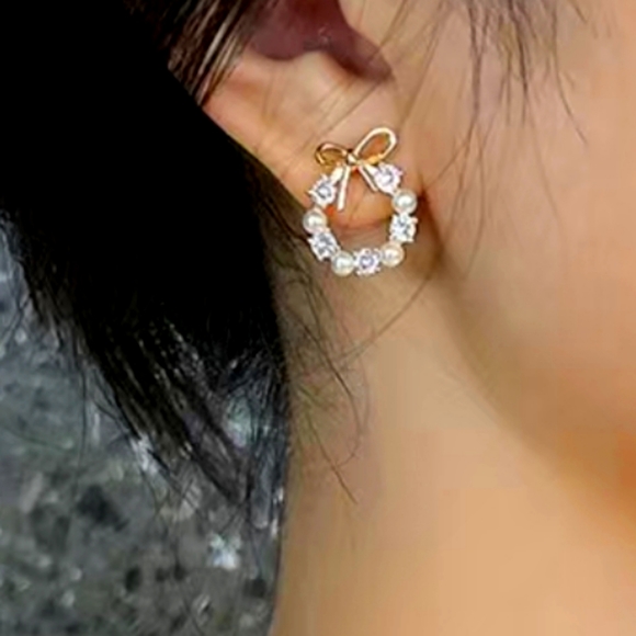 Bowknot Garland Earrings - Picture 2 of 5